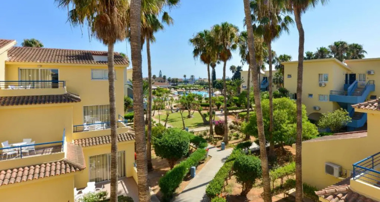 Makronisos Village