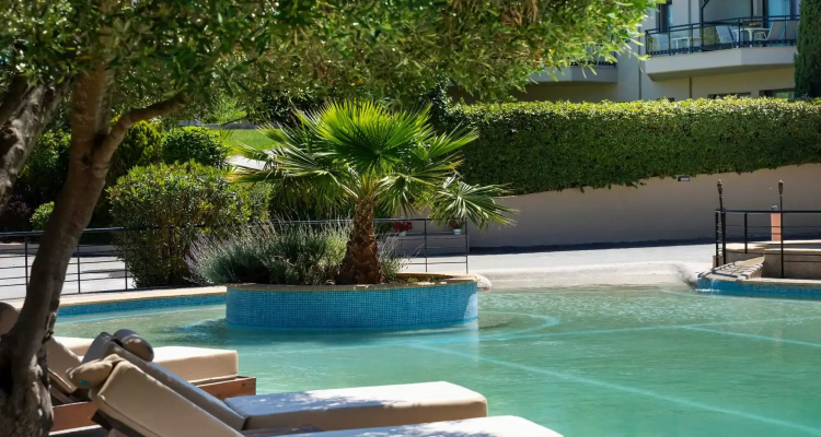 Ohana Hotel