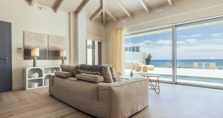 Salty Angel Sea Front Villa