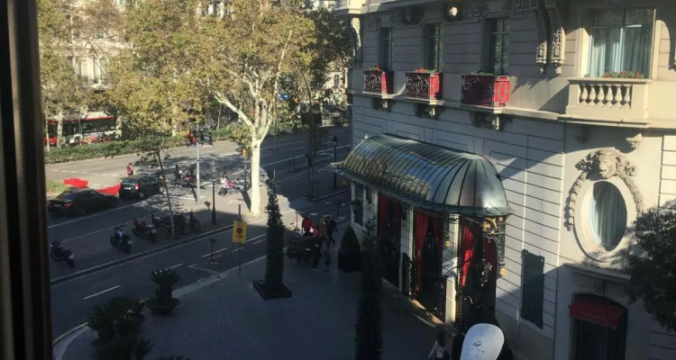 Fisa Rentals Gran Via Apartments