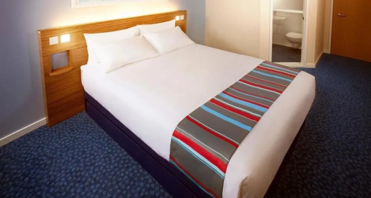 Travelodge Cardiff Atlantic Wharf Hotel — Travelodge hotel