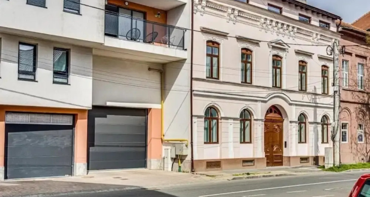 Ari Central Grand Apartments-luxury Stay