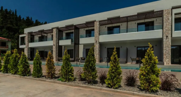 Lango Luxury Living Suites