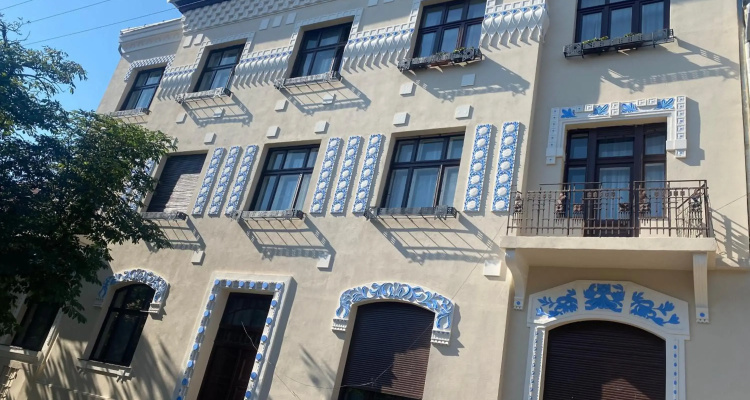 La Strada Apartments
