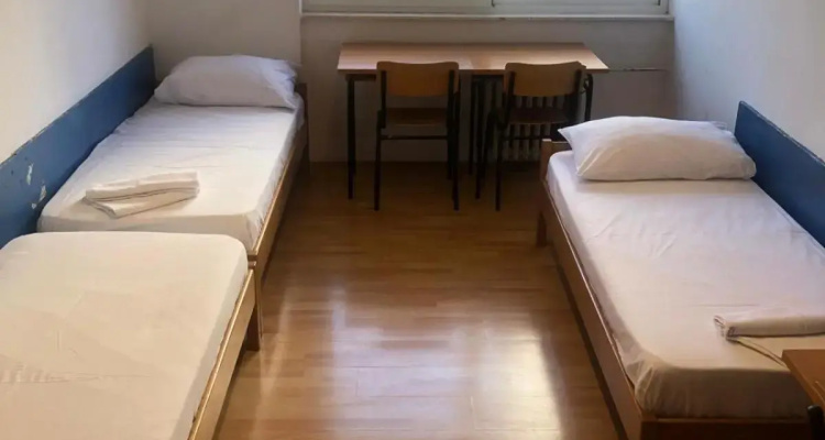 Split Summer Budget Rooms