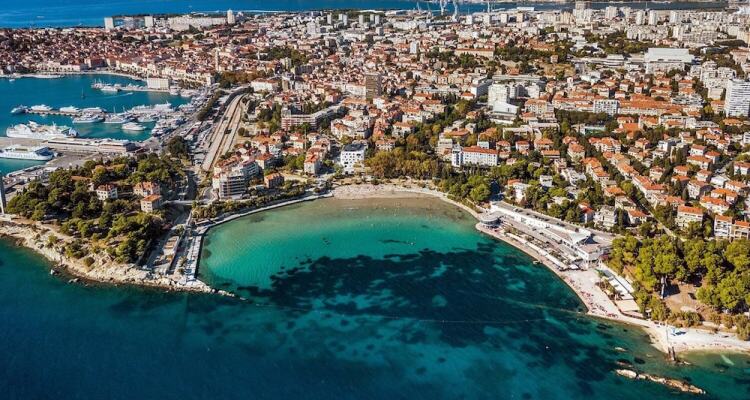 Snjezanal In The Center A1