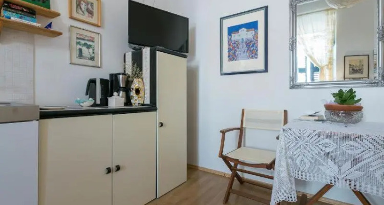 Old Town Port Apartments