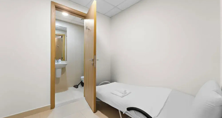 2br 203 Bellevue Tower 1