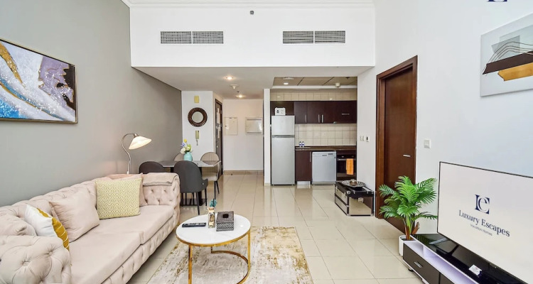 Mrne Spacious Furnished Apartment