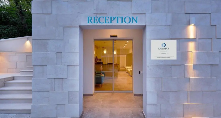 Larimar Hotel