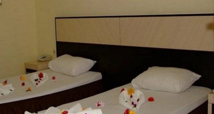 Side Beach Club Hotel