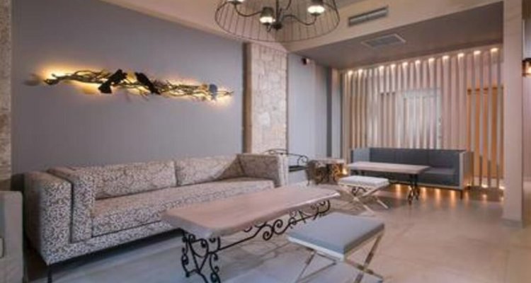 Neikos Mediterraneo Luxury Suites