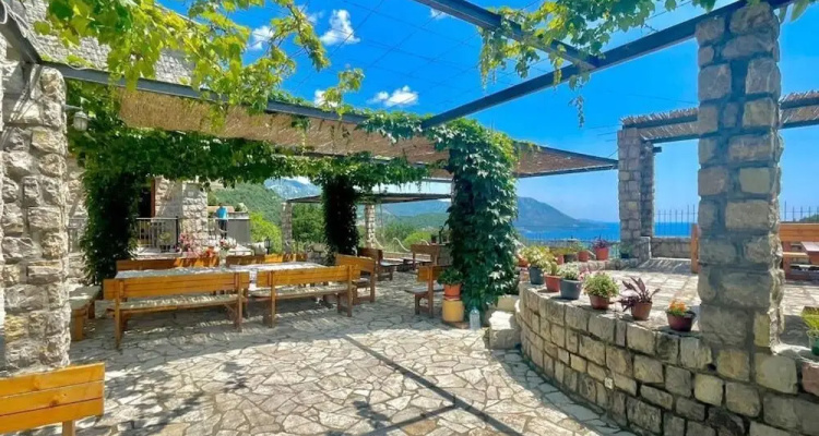 Family Retreat Bozovic