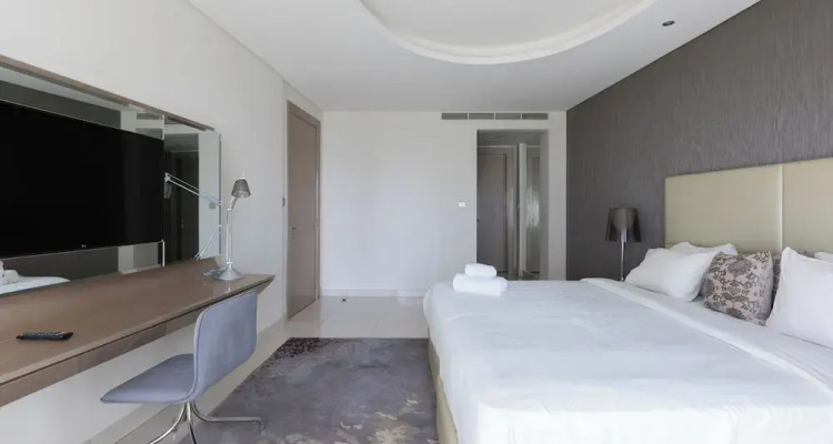 Cozy 1br With Balcony Damac Towers