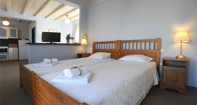 Glafki Studios & Suites