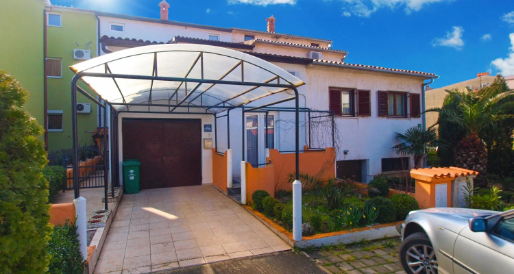 Apartment 1558