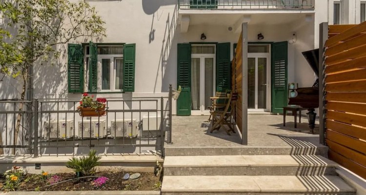 Evala Luxury Rooms With Pool & Garden