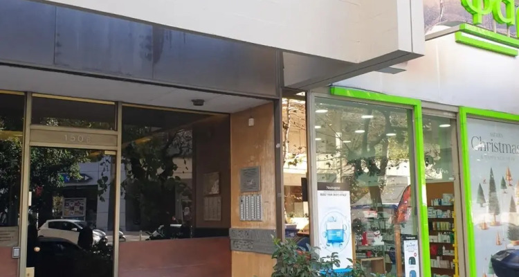 Central Sevastoupoleos House