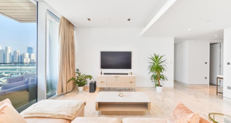 Contemporary & Spacious 2 Br In Bluewaters Island