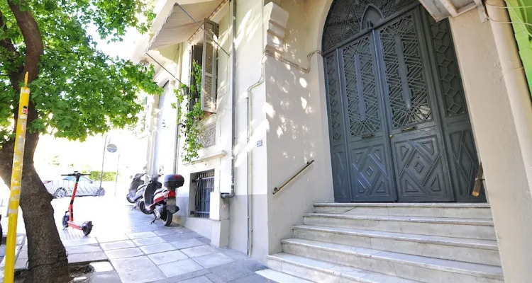 Zennova 6 Classic Charm Aristotelous 38