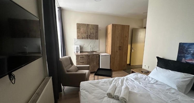 Roj Suite