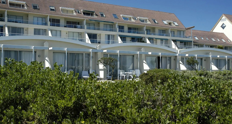 Dolphin Beach Hotel