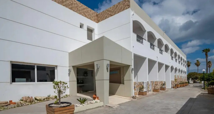 ILIOS APARTHOTEL(Tigaki)