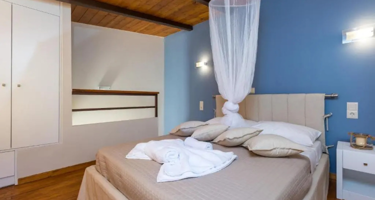 Maratho Villa With Private Pool