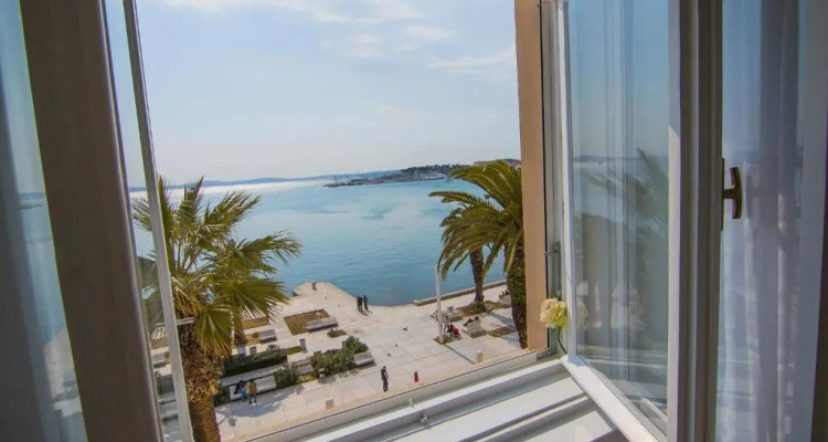 Riva Royal View Luxury Apartments