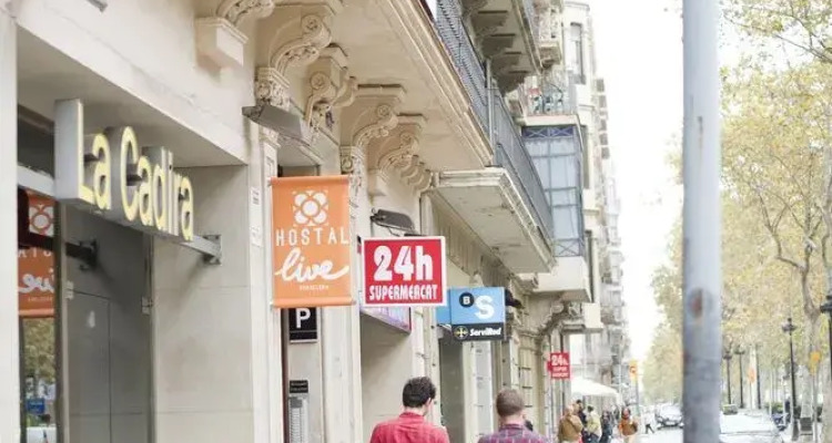 Hostal Live Barcelona 2