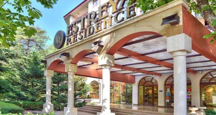 SG Estreya Palace