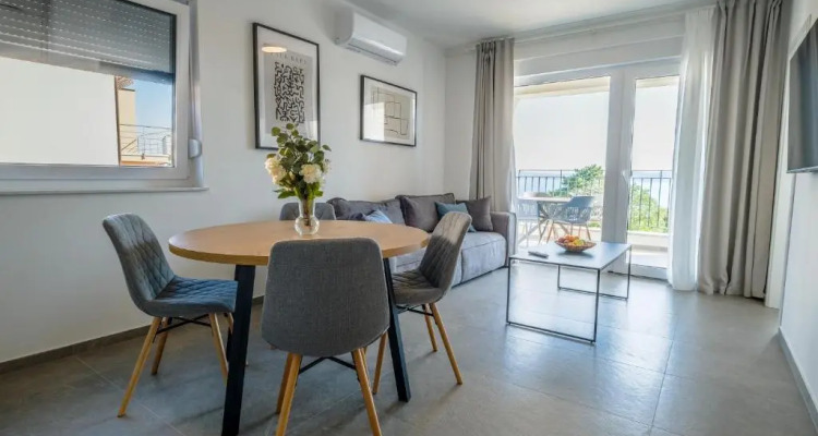 Apartment House Vista