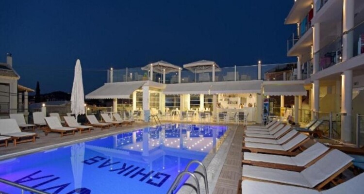 Palapart Gikas Suites and Studios 