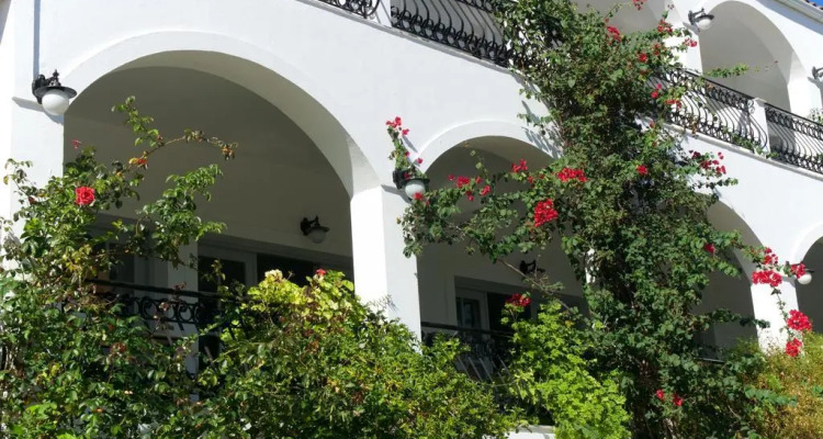 Athina Beach Studios