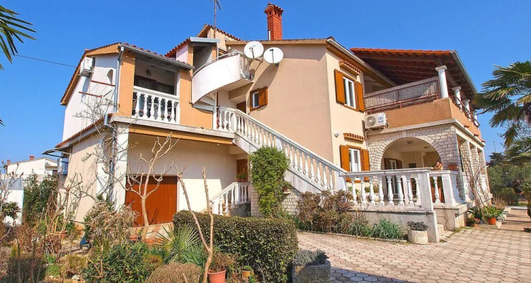 Apartment Mirjana 734