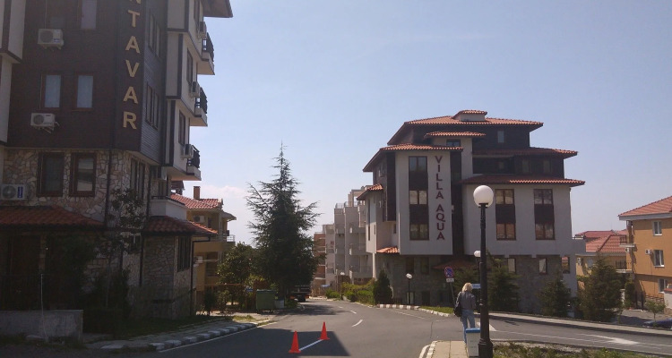 Kentavar Apartments