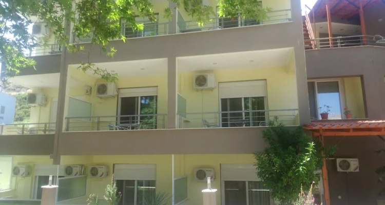 Kipos Resort