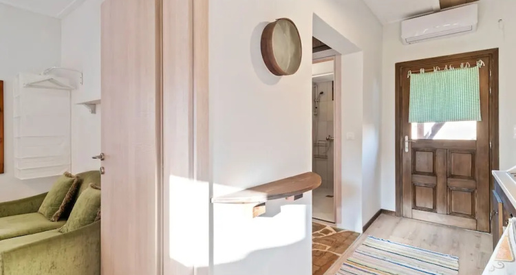 Snug Apartment In Agios Nikolaos With Garden