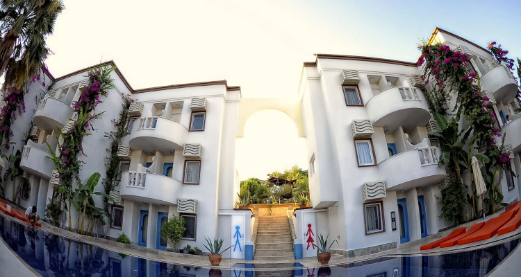 La Brezza Suite & Hotel