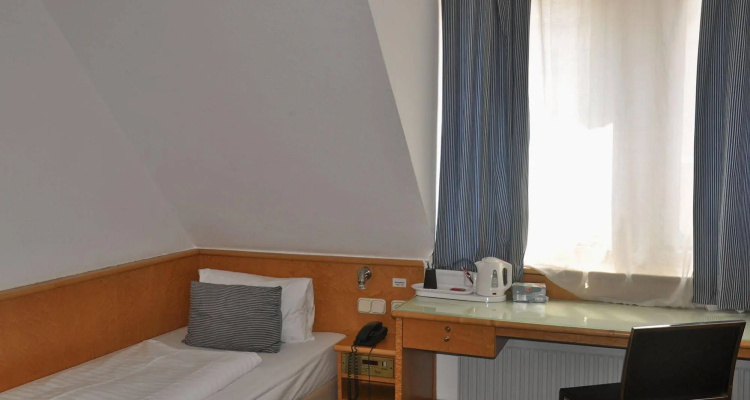 The 4 You Hostel & Hotel