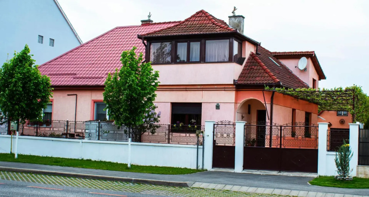 Mary Apartment