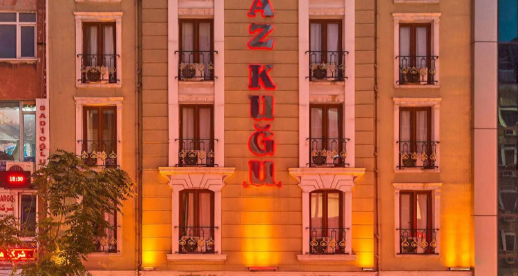 Beyaz Kuu Hotel