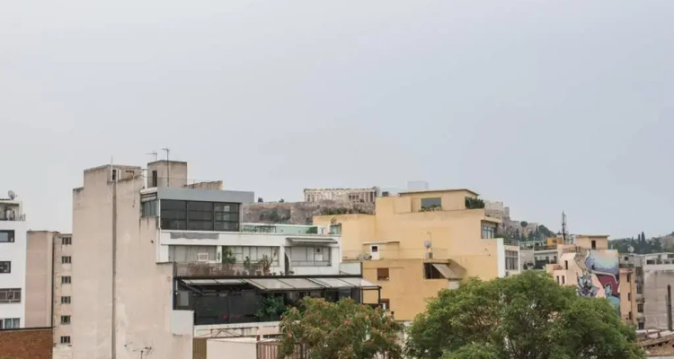 Mid Century 3 Bdr City Centre Townhouse