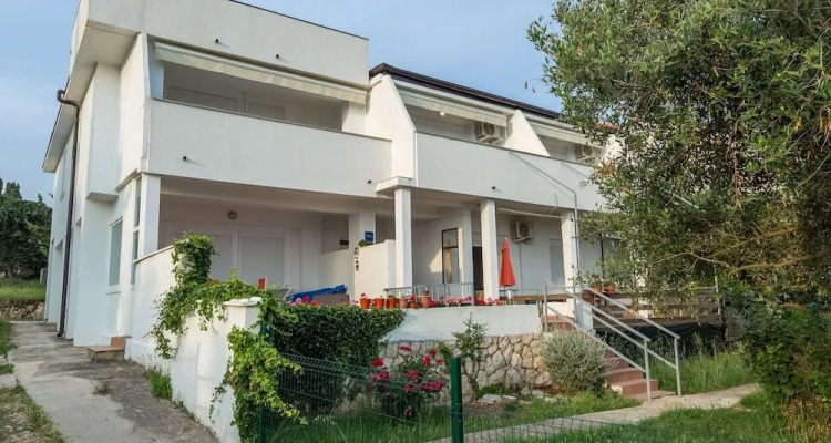 Apartments by The Sea Semy