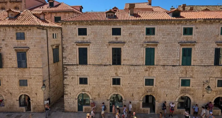 Tudisi Lux Suites by Dominium