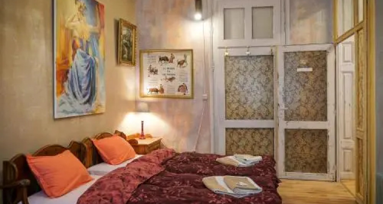 Rooster Hostel