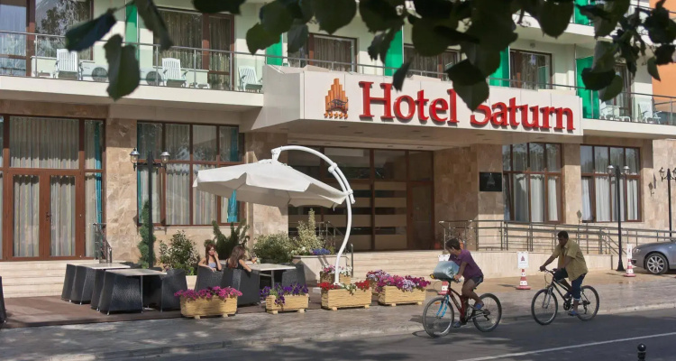 Hotel Saturn