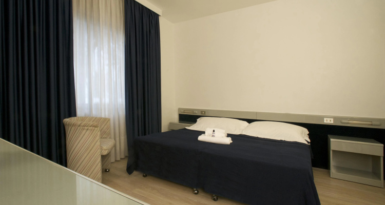 Club Hotel