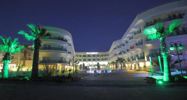 DRAGUT POINT SOUTH HOTEL