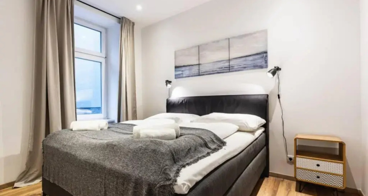 Modern Apartment Next To Subway Station
